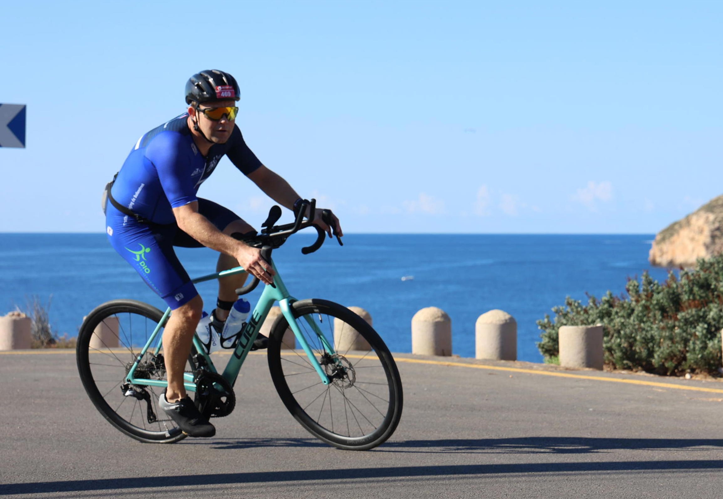 Joost Kling in actie tijdens de halve triathlon van Mallorca