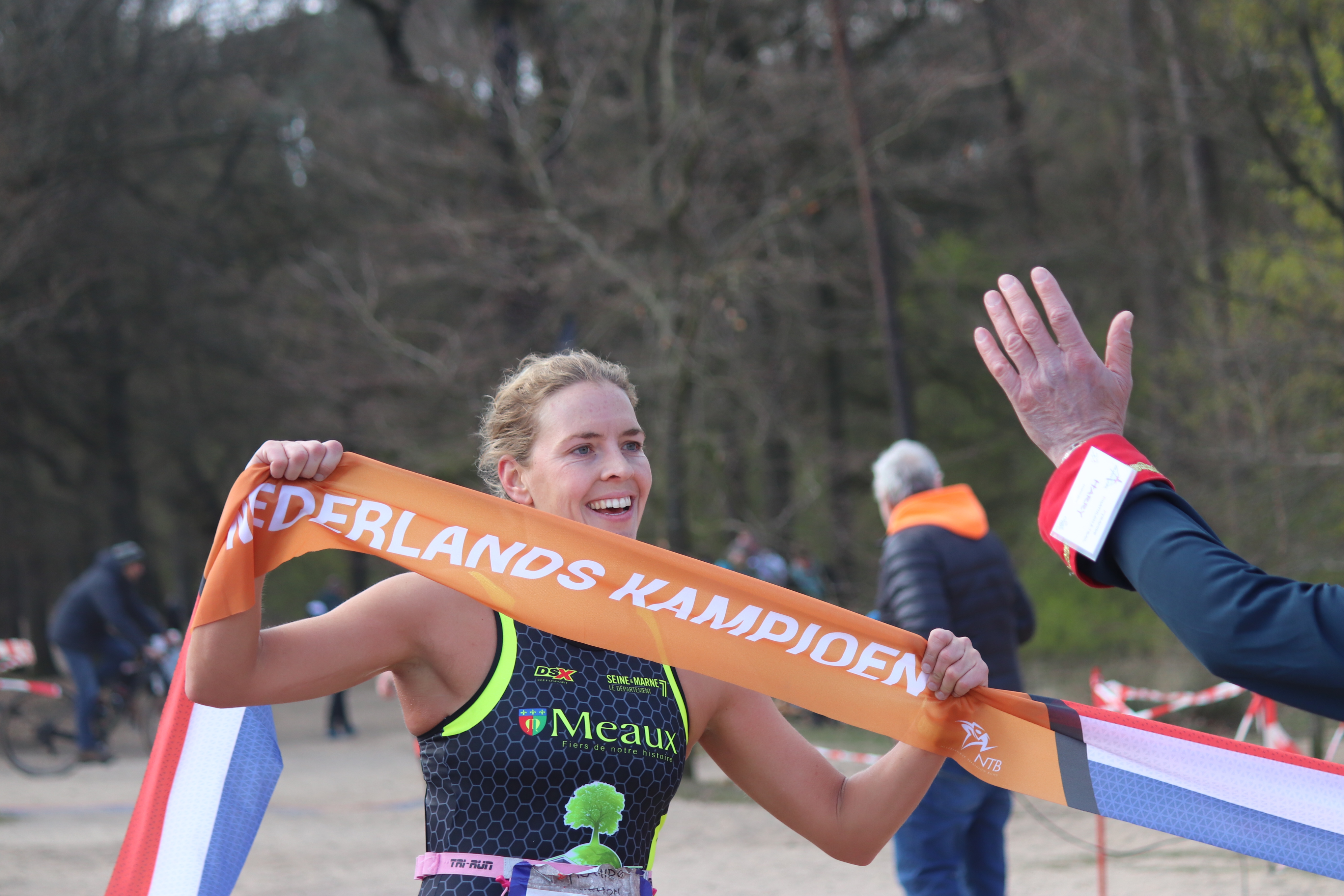Kop-staart-overwinning voor Jony Heerink