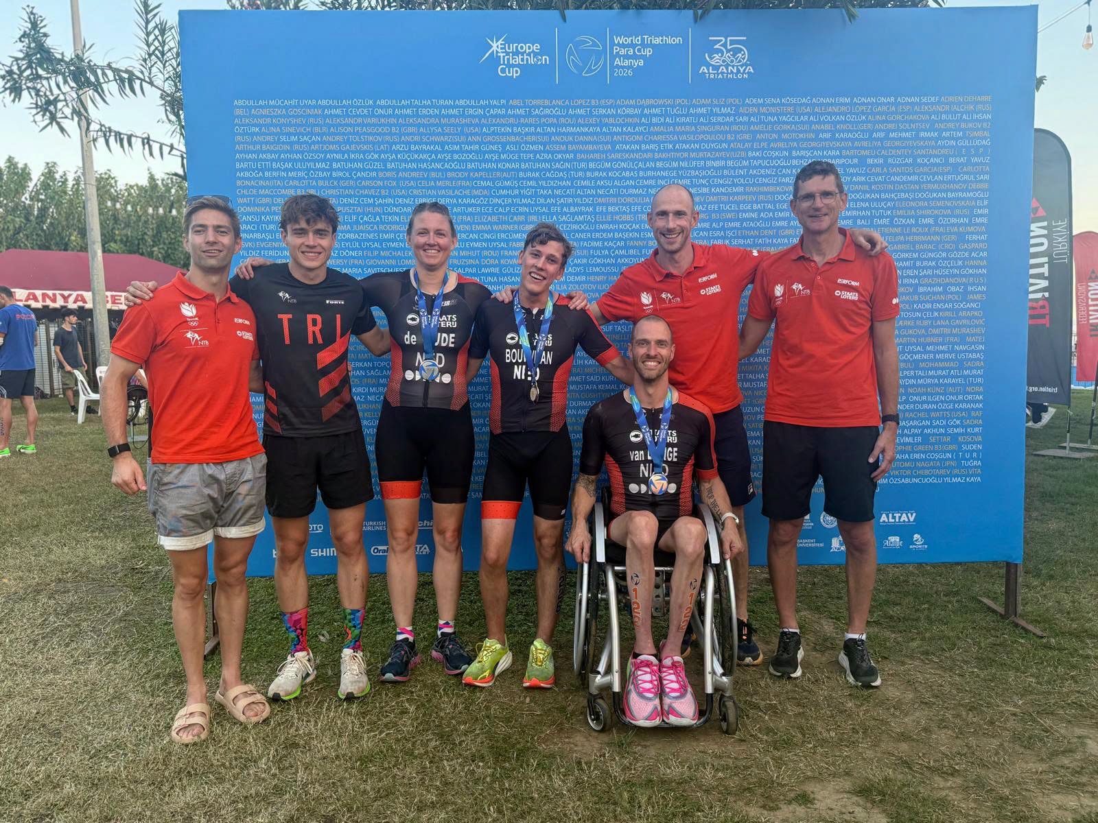 Drie World Cup medailles voor paratriatleten